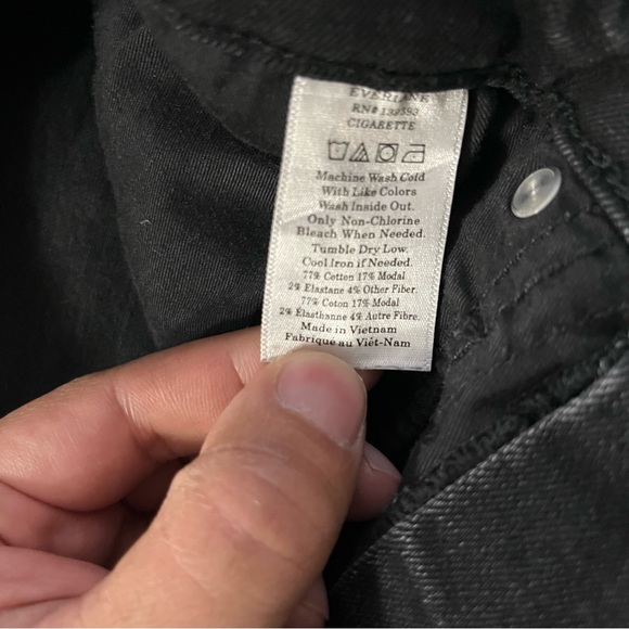 Everlane High-rise Button Front Cigarette Jean in Black. Size 28 - Picture 4 of 5